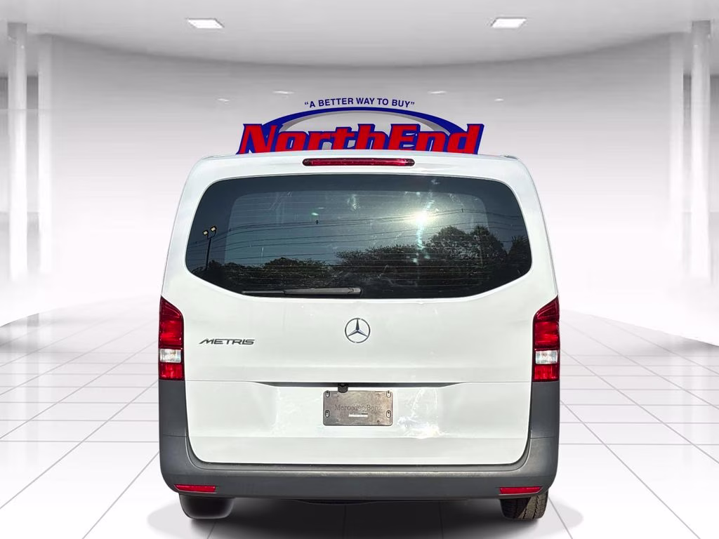 2022 White Mercedes-Benz Metris Cargo RWD Van