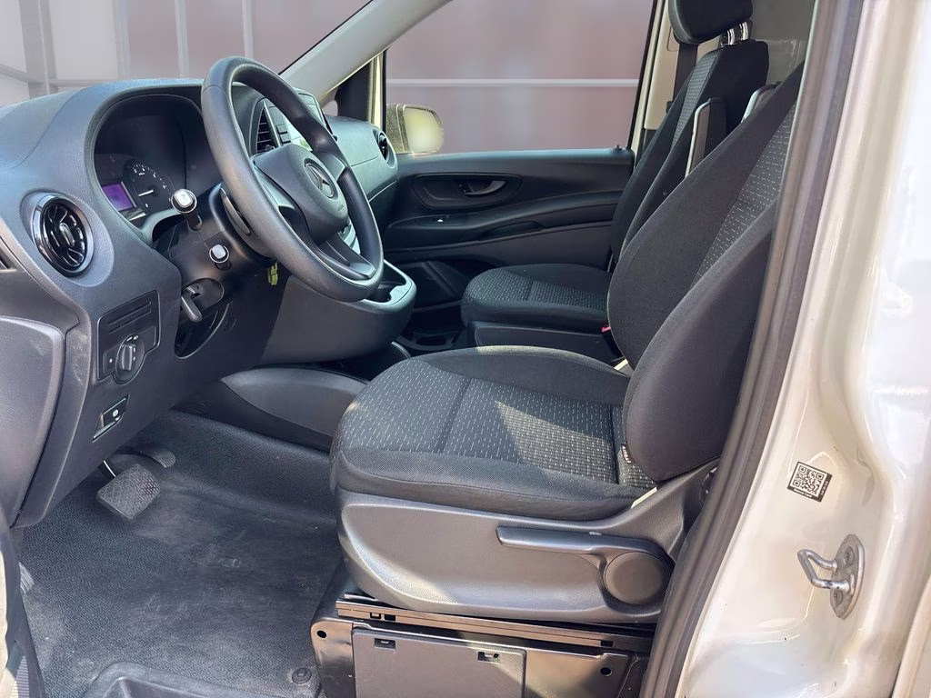 2022 White Mercedes-Benz Metris Cargo RWD Van
