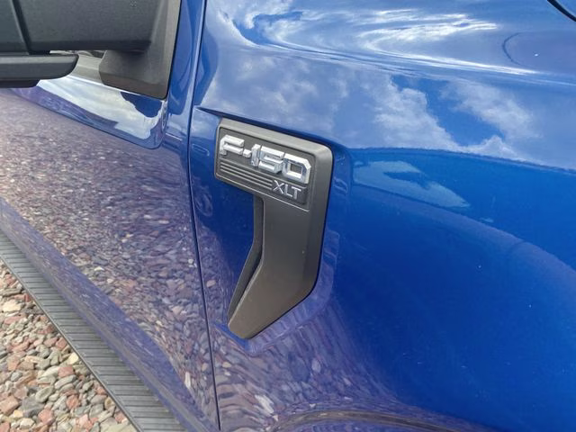 2022 Blue Metallic Ford F-150 XLT 4X4 Truck