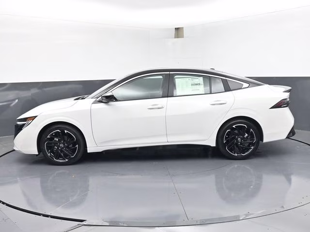 2026 Aspen White/Super Black Nissan Sentra SR FWD Sedan