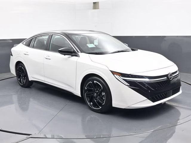 2026 Aspen White/Super Black Nissan Sentra SR FWD Sedan