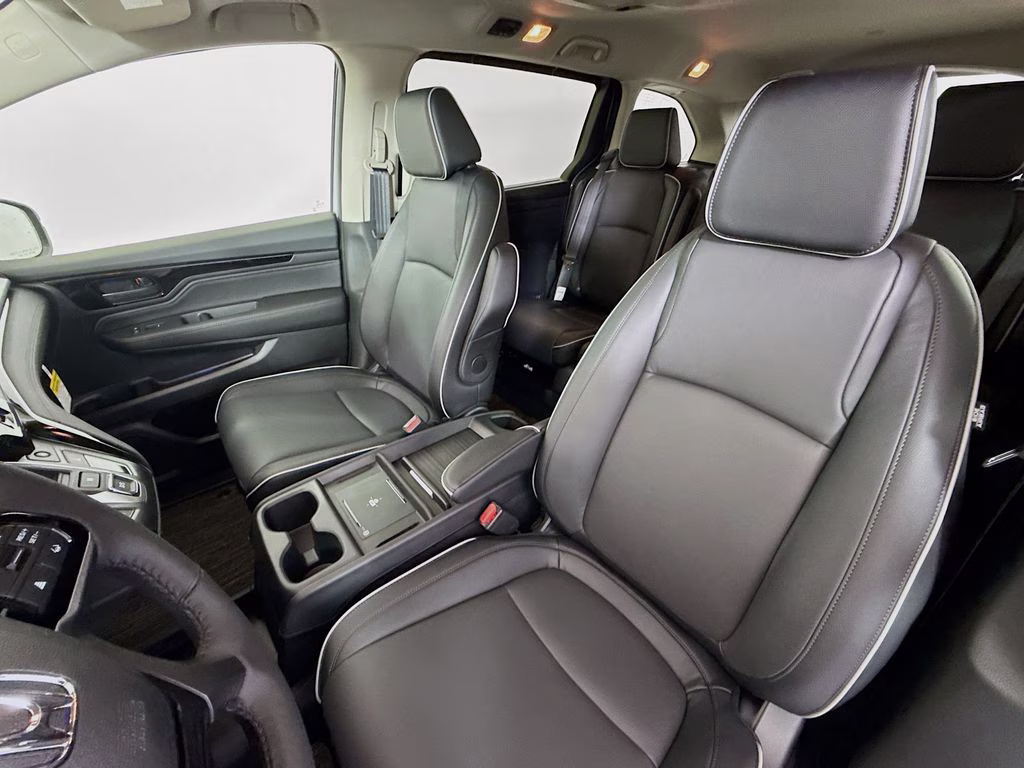 2026 Sonic Gray Pearl Honda Odyssey Touring FWD Van