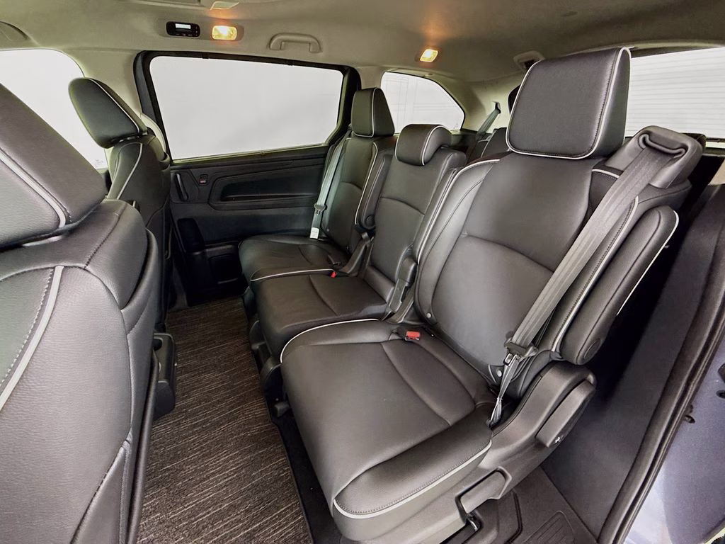 2026 Sonic Gray Pearl Honda Odyssey Touring FWD Van