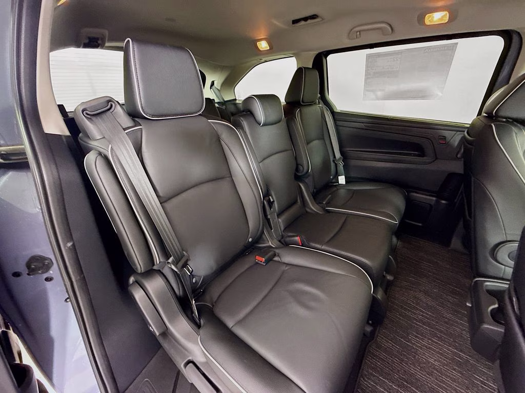 2026 Sonic Gray Pearl Honda Odyssey Touring FWD Van