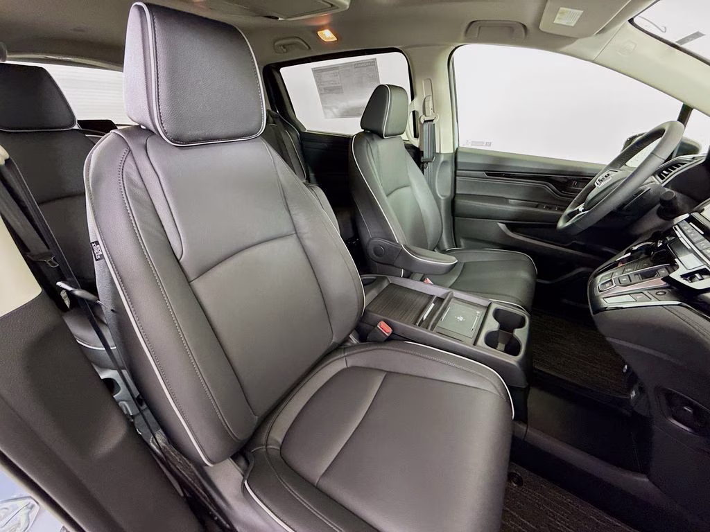 2026 Sonic Gray Pearl Honda Odyssey Touring FWD Van