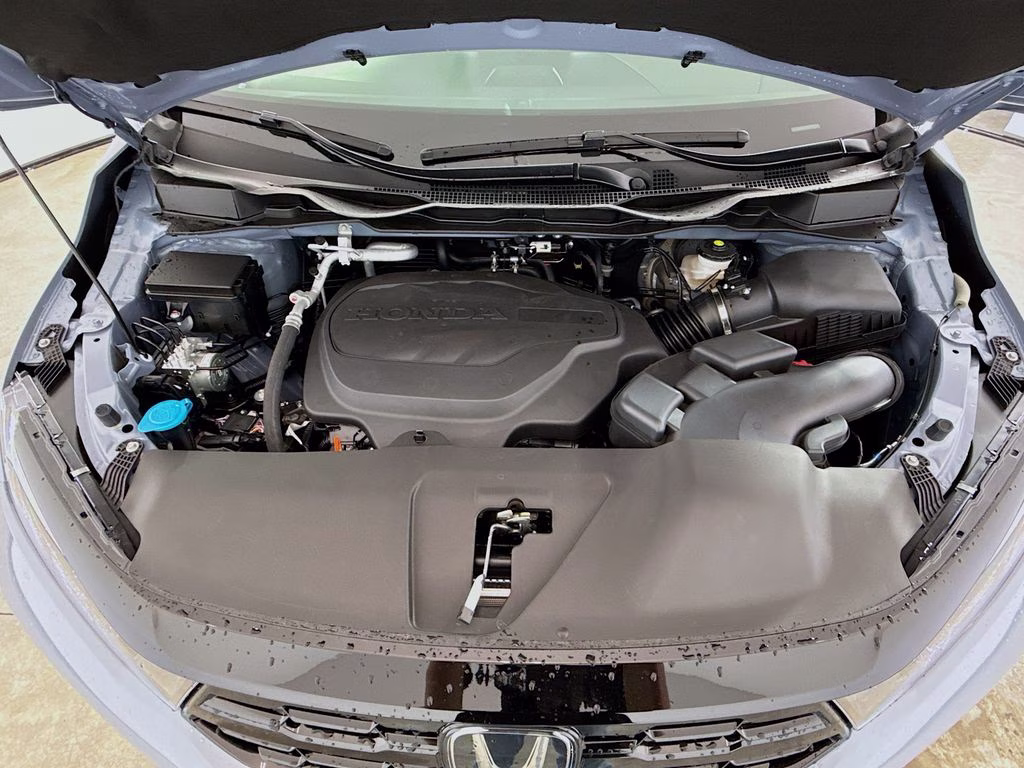 2026 Sonic Gray Pearl Honda Odyssey Touring FWD Van