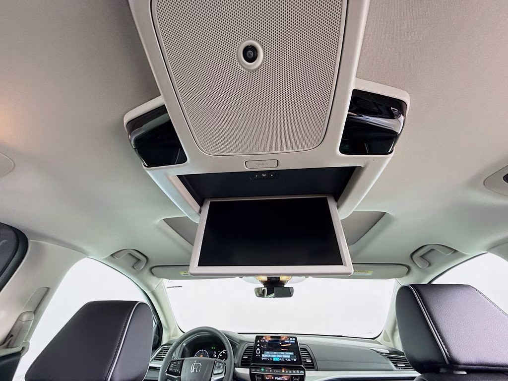 2026 Sonic Gray Pearl Honda Odyssey Touring FWD Van