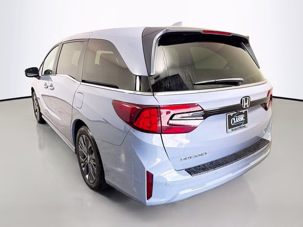 2026 Sonic Gray Pearl Honda Odyssey Touring FWD Van