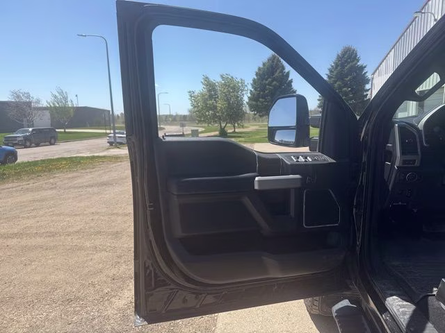 2022 Black Ford Super Duty F-350 SRW Lariat 4X4 Truck