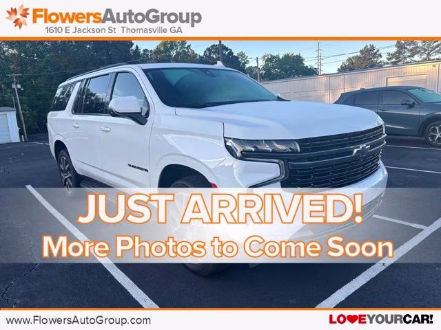 2022 Summit White Chevrolet Suburban RST RWD SUV