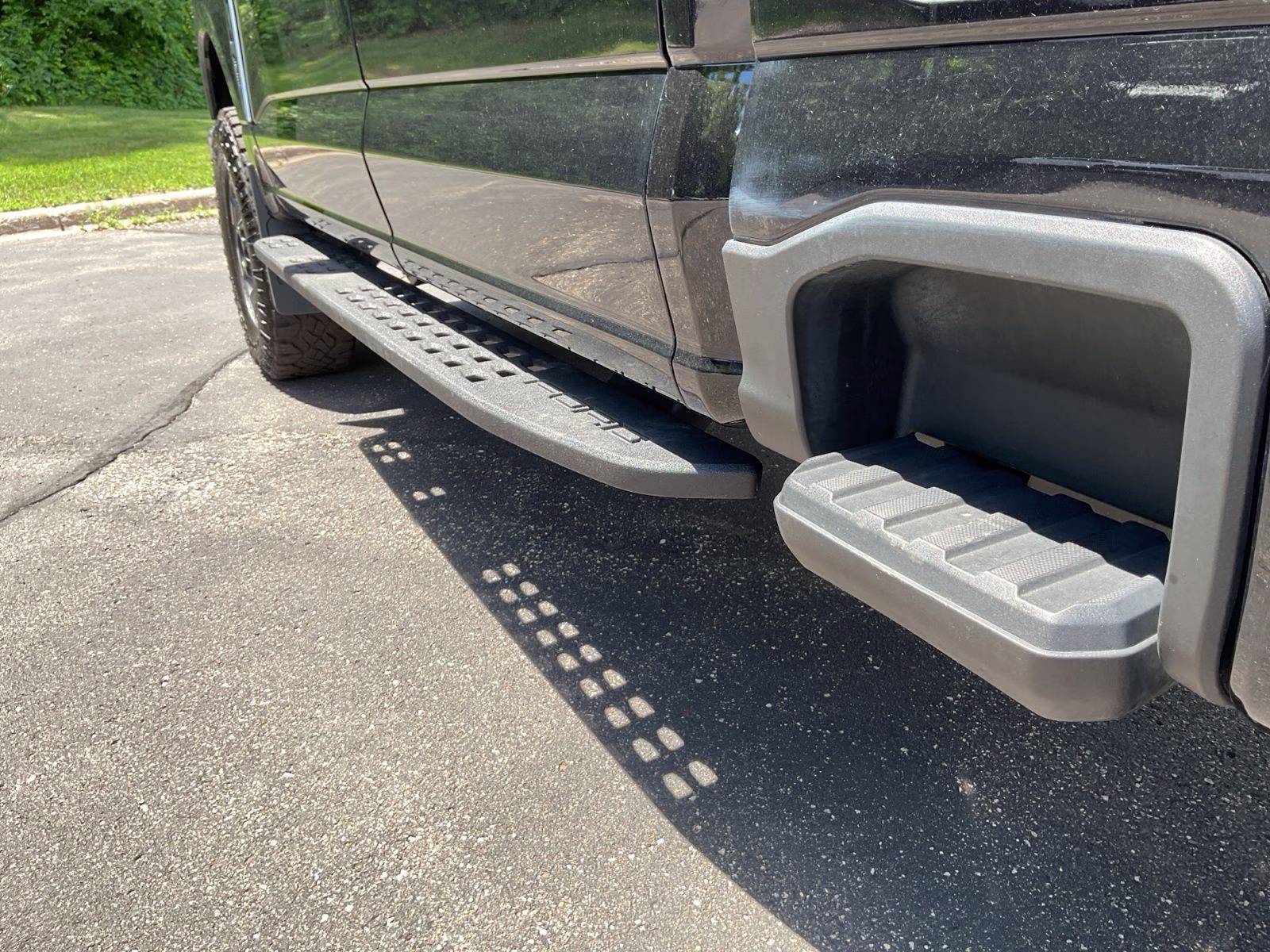 2024 Black Metallic Ford Super Duty F-250 SRW XLT 4X4 Truck