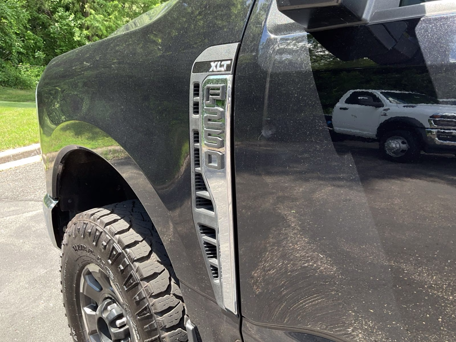 2024 Black Metallic Ford Super Duty F-250 SRW XLT 4X4 Truck