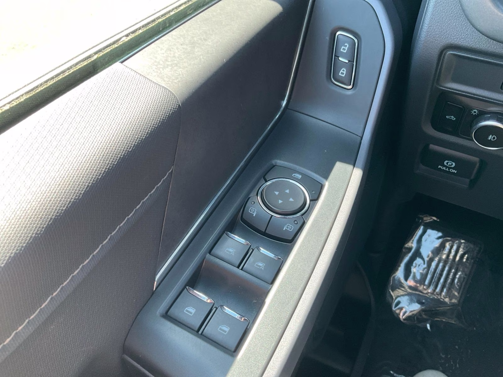 2025 White Ford F-150 XLT 4X4 Truck