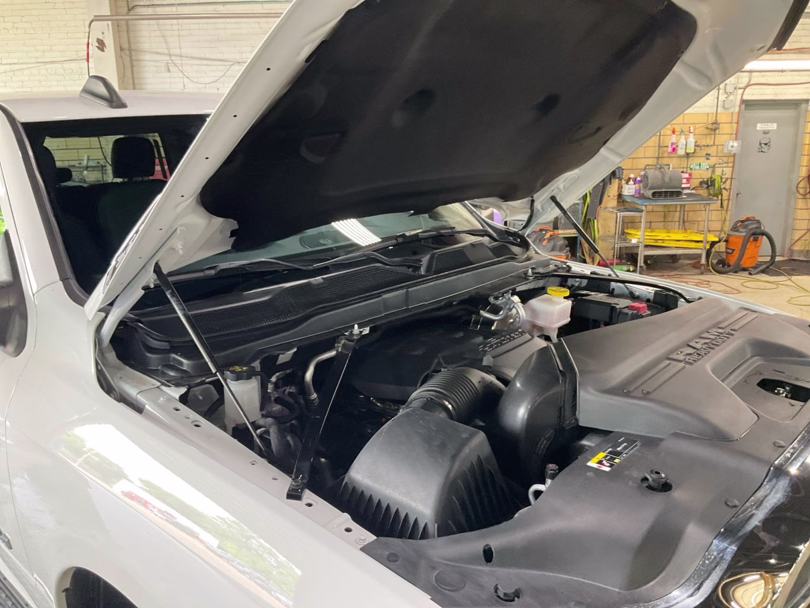 2025 Bright White Clearcoat Ram 2500 Big Horn 4X4 Truck