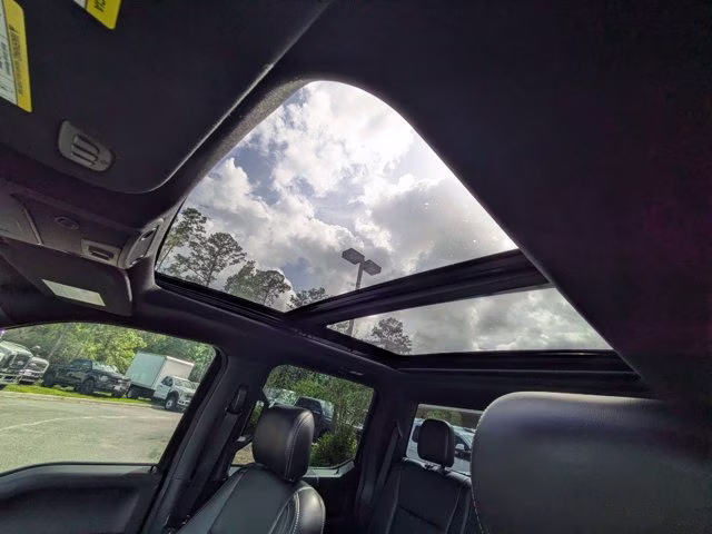 2020 Black Metallic Ford F-150 LARIAT 4X4 Truck