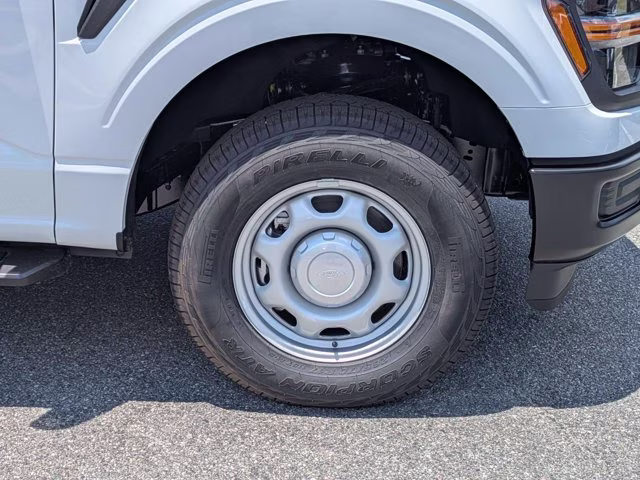 2026 Oxford White Ford F-150 XL 4X4 Truck