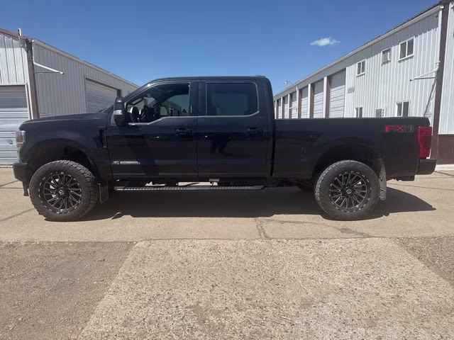2022 Black Ford Super Duty F-350 SRW Lariat 4X4 Truck