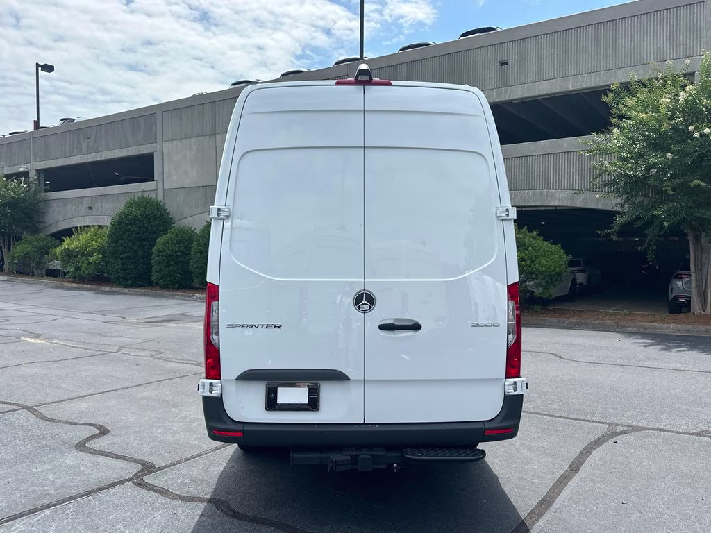 2025 Arctic Mercedes-Benz Sprinter 2500 Cargo 170 WB RWD Van