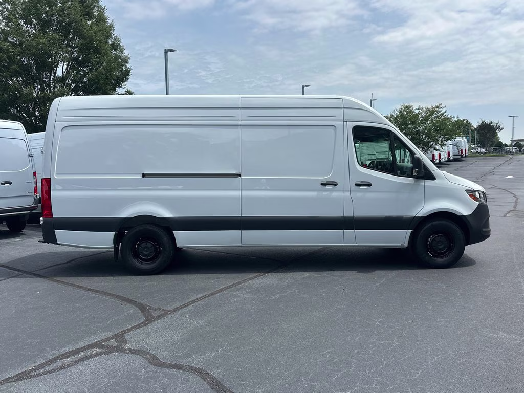 2025 Arctic Mercedes-Benz Sprinter 2500 Cargo 170 WB RWD Van