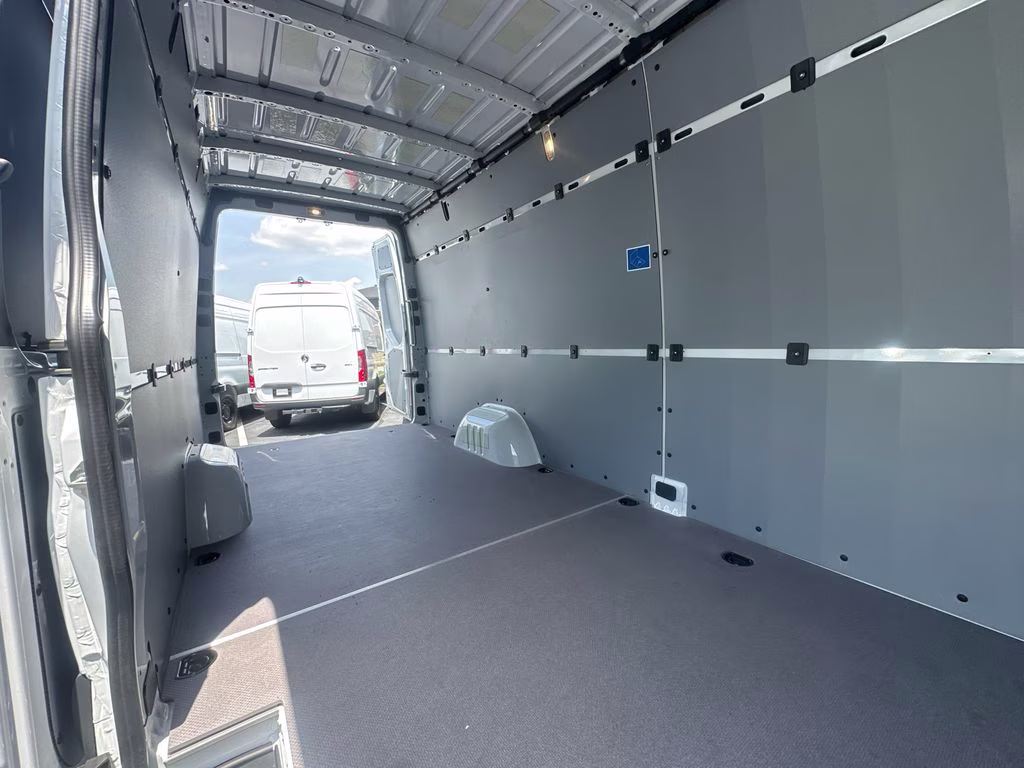 2026 Arctic Mercedes-Benz Sprinter 2500 Cargo 170 WB RWD Van