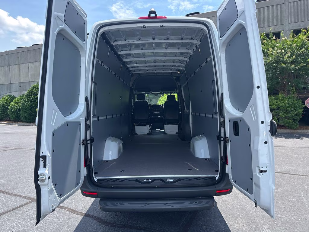 2026 Arctic Mercedes-Benz Sprinter 2500 Cargo 170 WB RWD Van