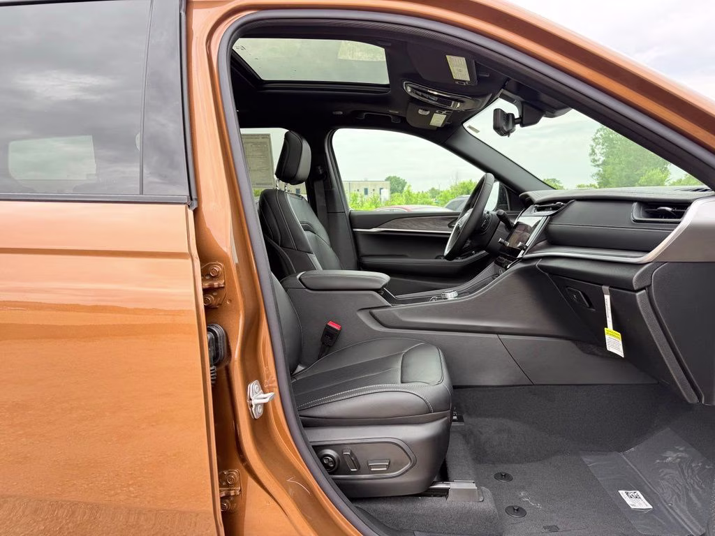 2026 Copper Shino Metallic Clearcoat Jeep Grand Cherokee L Limited 4X4 SUV