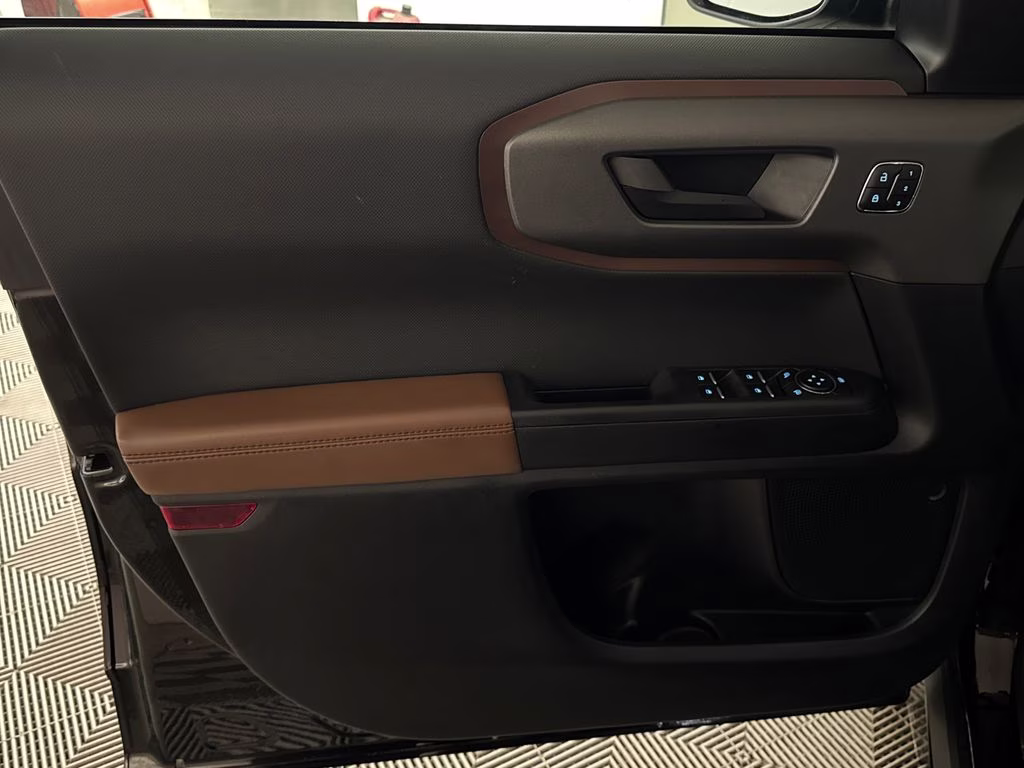 2025 Shadow Black Ford Bronco Sport Outer Banks 4X4 SUV