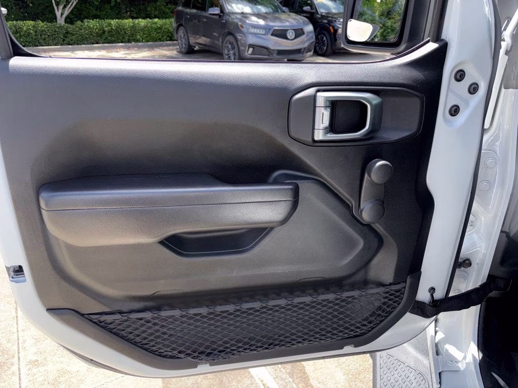 2020 Bright White Clearcoat Jeep Gladiator Sport 4X4 Truck