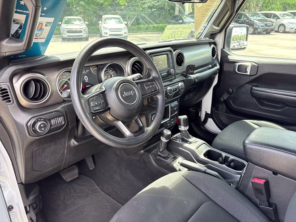 2020 Bright White Clearcoat Jeep Gladiator Sport 4X4 Truck