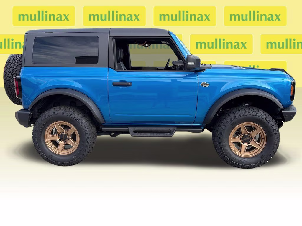2023 Velocity Blue Metallic Ford Bronco Wildtrak 4X4 SUV