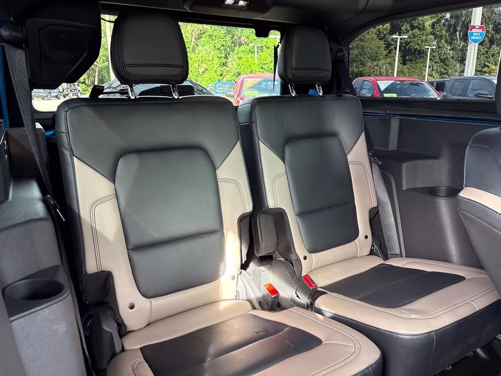2023 Velocity Blue Metallic Ford Bronco Wildtrak 4X4 SUV