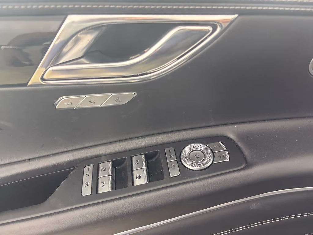 2025 Makalu Gray Genesis GV80 2.5T AWD SUV