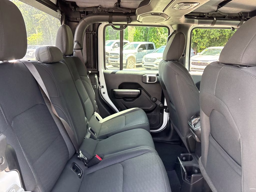 2020 Bright White Clearcoat Jeep Gladiator Sport 4X4 Truck