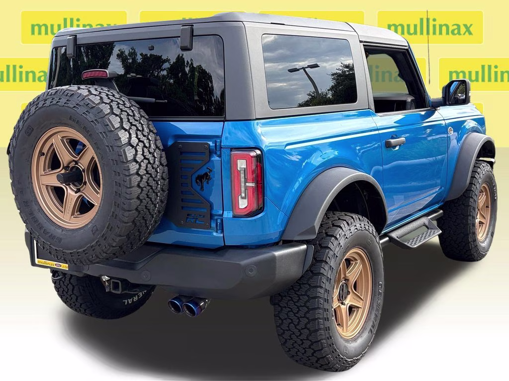 2023 Velocity Blue Metallic Ford Bronco Wildtrak 4X4 SUV