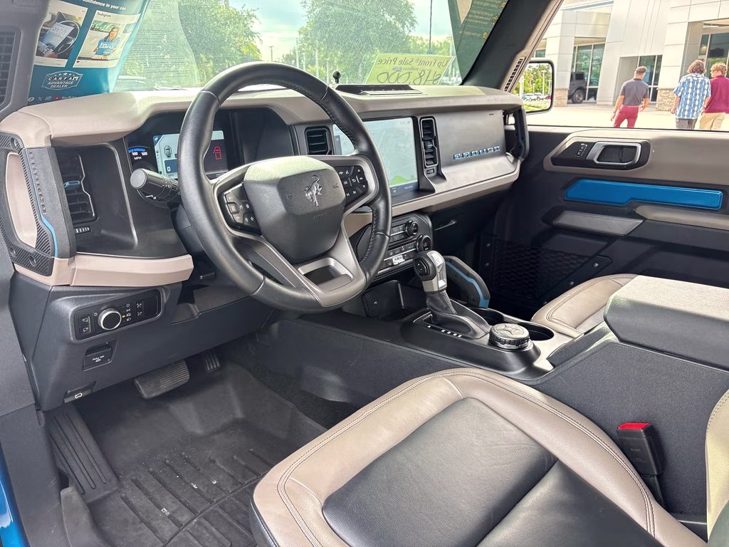 2023 Velocity Blue Metallic Ford Bronco Wildtrak 4X4 SUV