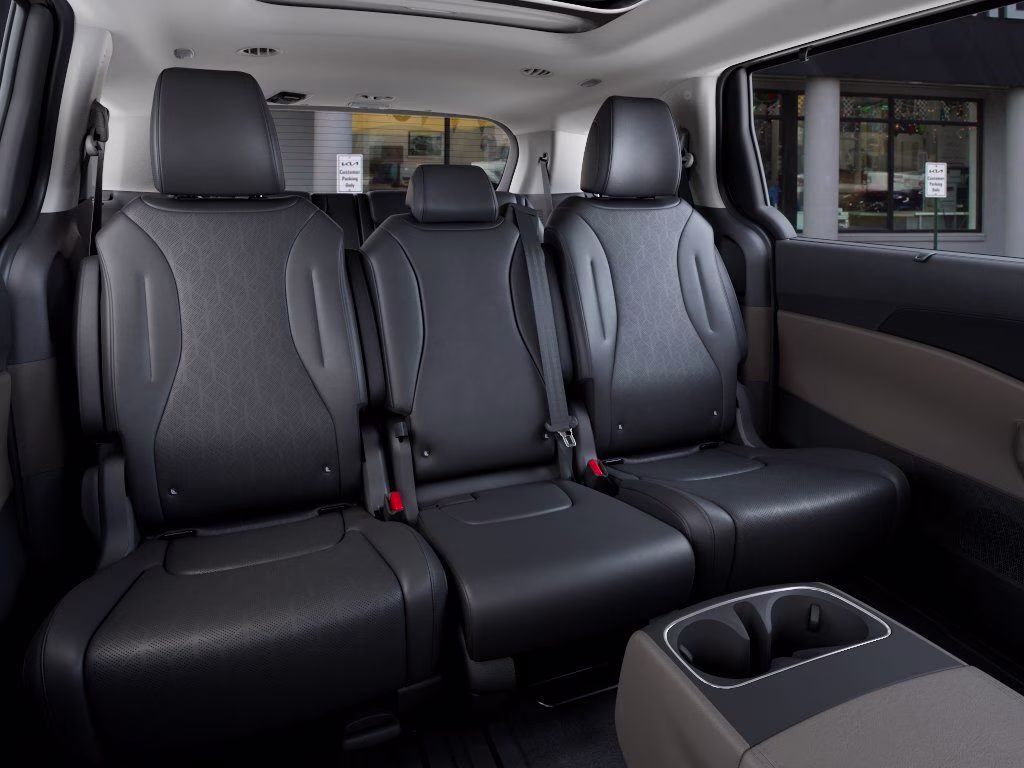2026 Ivory Silver Kia Carnival Hybrid SX FWD Van