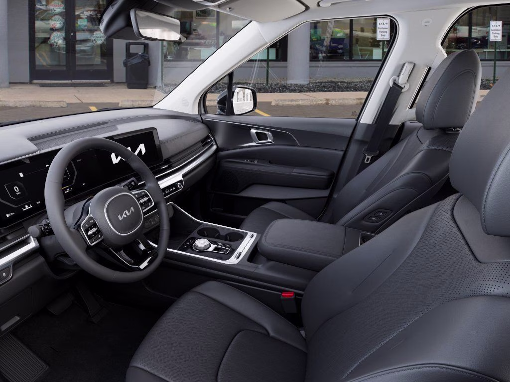 2026 Snow White Pearl Kia Carnival Hybrid SX FWD Van