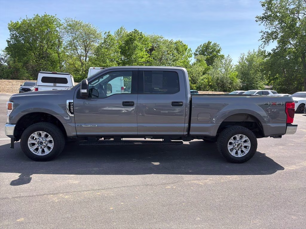 2022 Gray Metallic Ford Super Duty F-250 SRW XLT 4X4 Truck