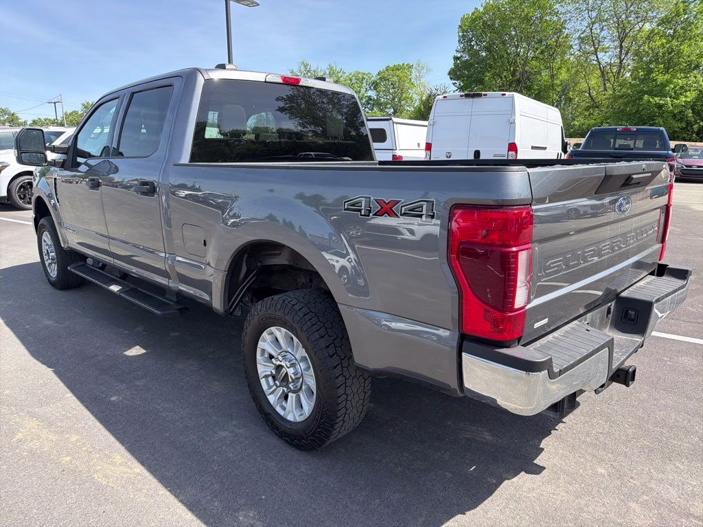 2022 Gray Metallic Ford Super Duty F-250 SRW XLT 4X4 Truck