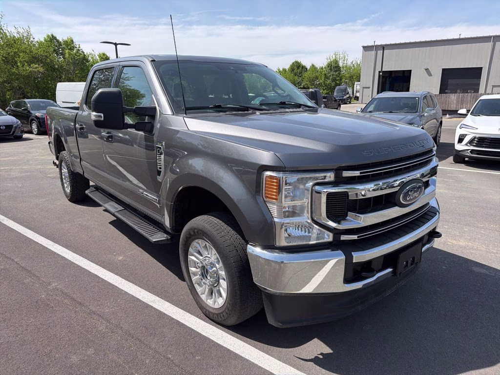2022 Gray Metallic Ford Super Duty F-250 SRW XLT 4X4 Truck