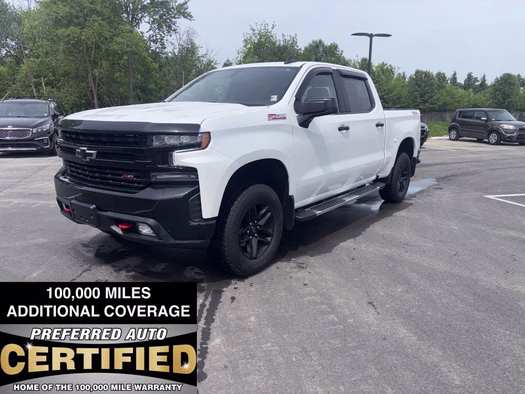 2021 Iridescent Pearl Tricoat Chevrolet Silverado 1500 LT Trail Boss 4X4 Truck
