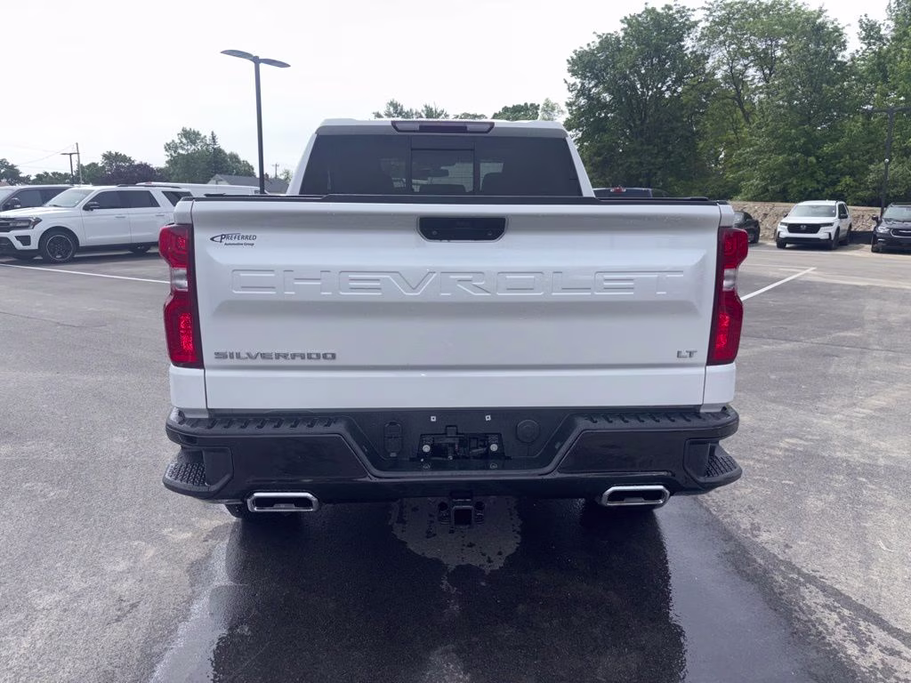 2021 Iridescent Pearl Tricoat Chevrolet Silverado 1500 LT Trail Boss 4X4 Truck
