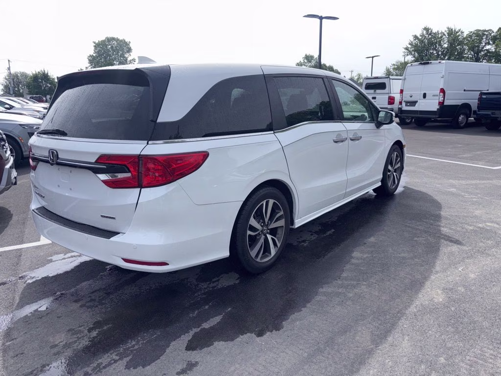 2023 White Honda Odyssey Touring FWD Van