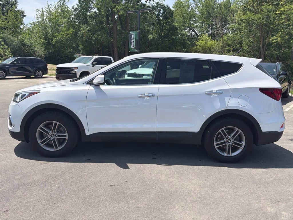 2018 Pearl White Hyundai Santa Fe Sport 2.4 Base FWD SUV