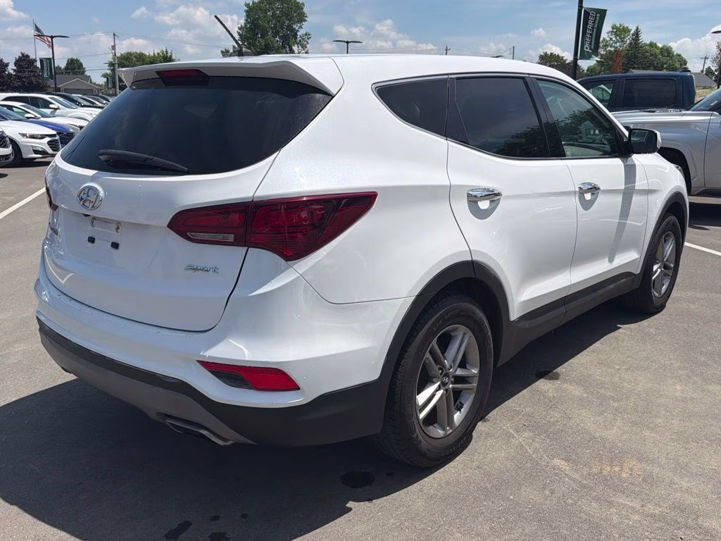 2018 Pearl White Hyundai Santa Fe Sport 2.4 Base FWD SUV