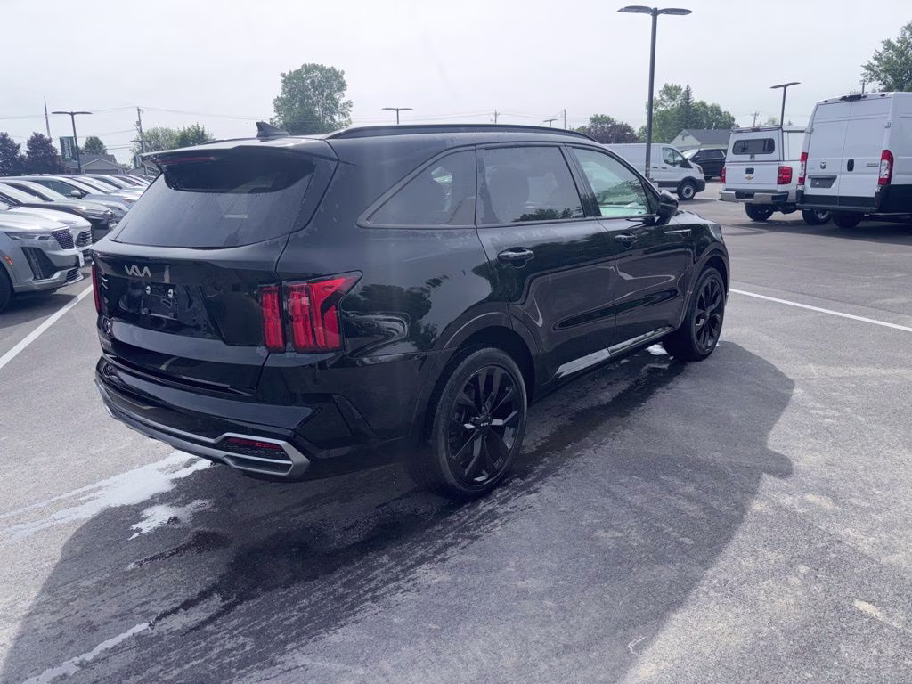 2023 Ebony Black Kia Sorento SX FWD SUV