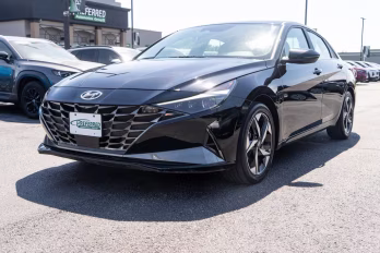 2023 Onyx Black Hyundai Elantra Hybrid Limited FWD Sedan
