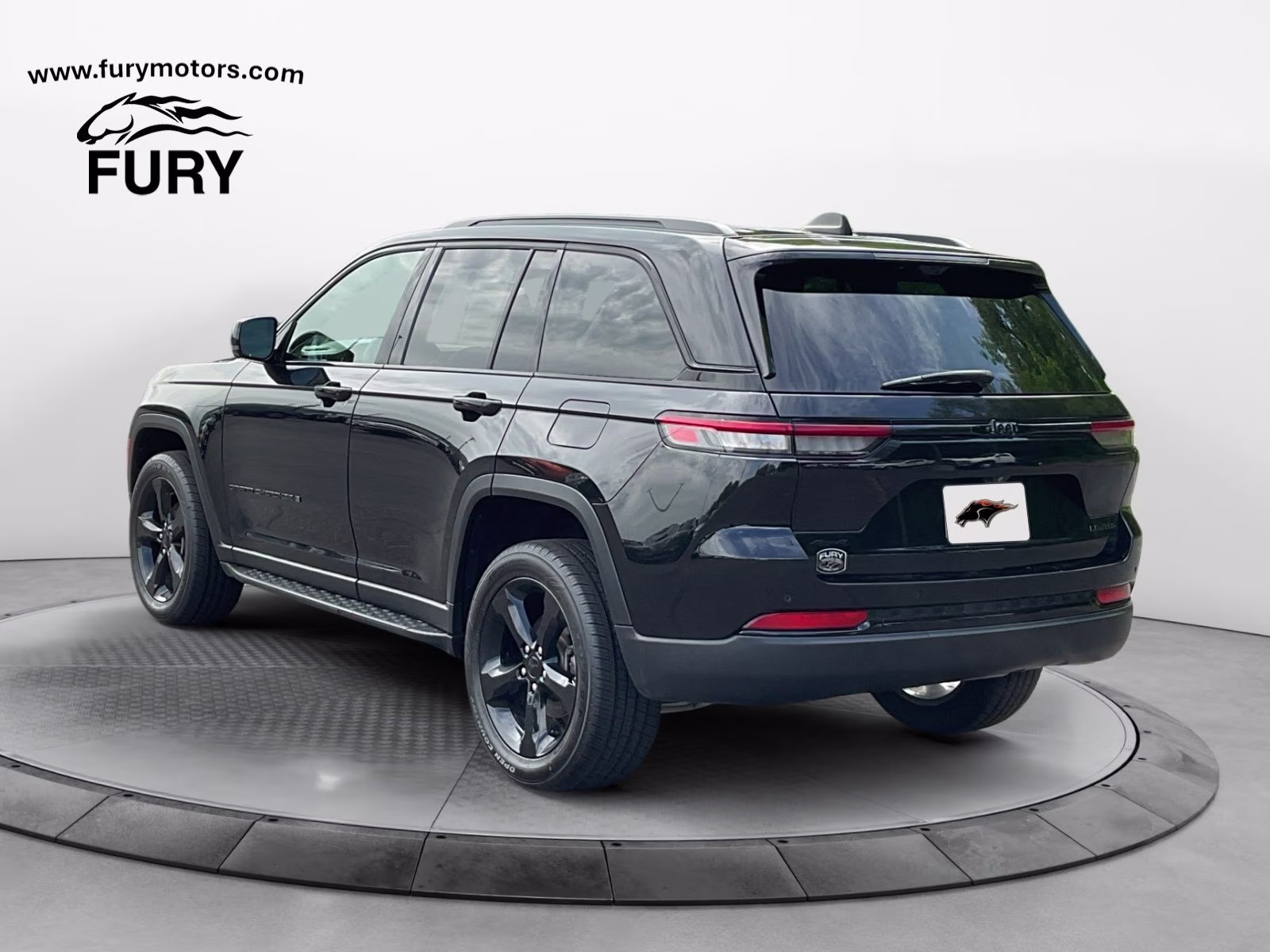 2024 Diamond Black Crystal Pearlcoat Jeep Grand Cherokee Limited 4X4 SUV