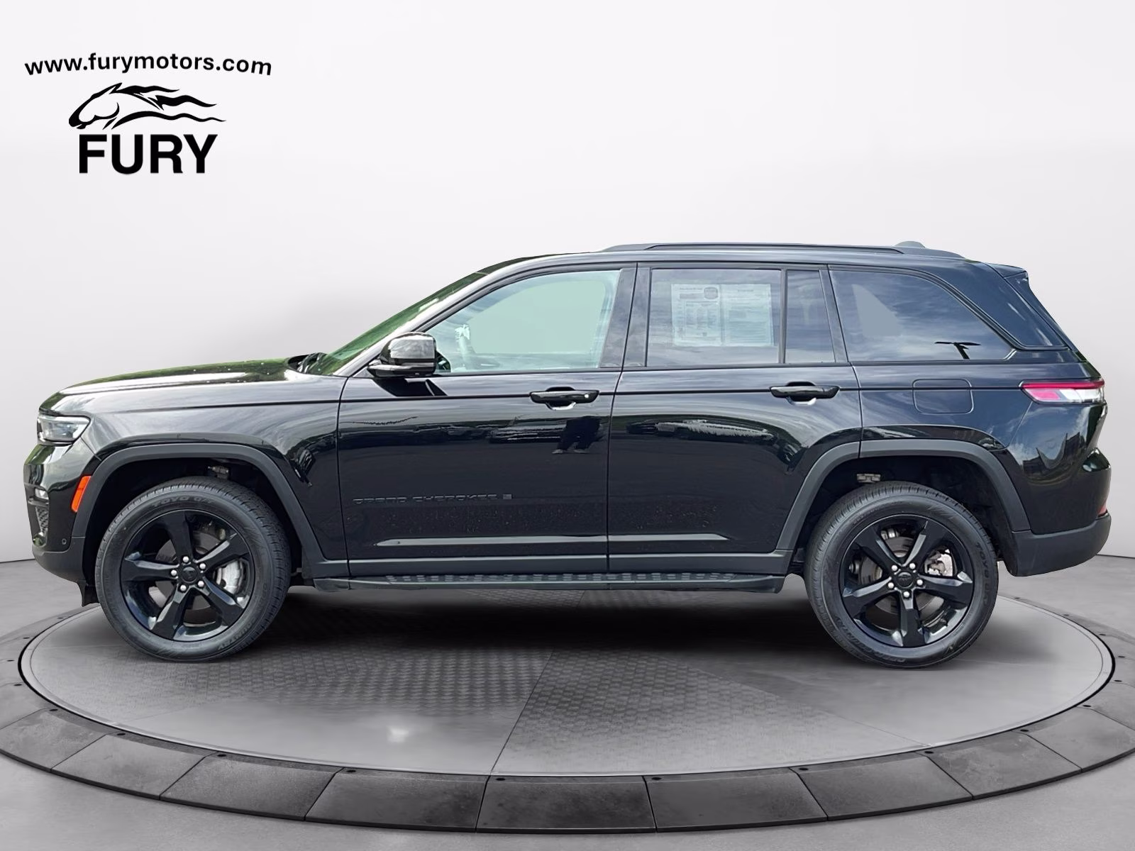 2024 Diamond Black Crystal Pearlcoat Jeep Grand Cherokee Limited 4X4 SUV