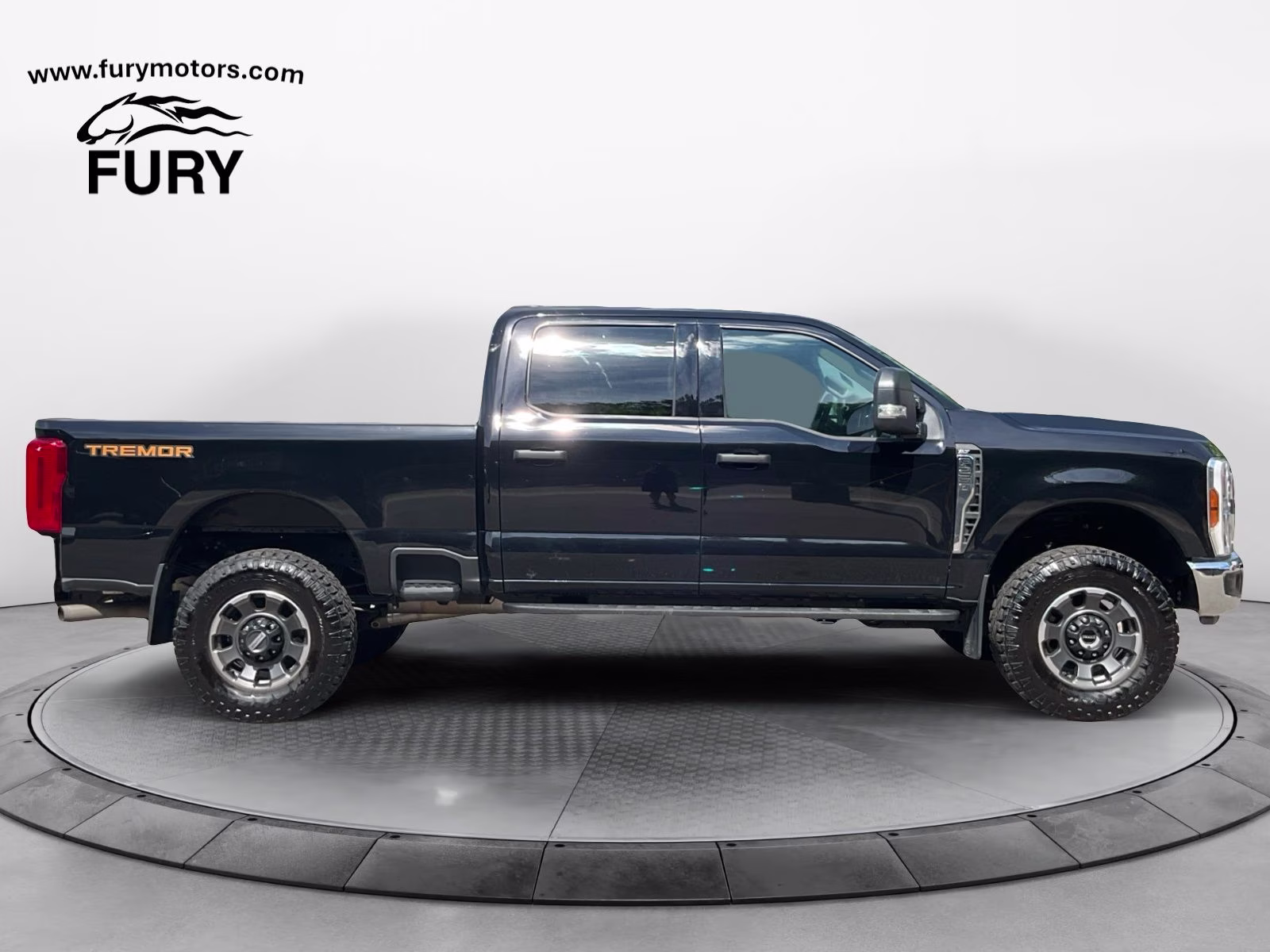 Used 2024 Ford F-250 Super Duty XLT with VIN 1FT8W2BN5REE25882 for sale in South Saint Paul, Minnesota